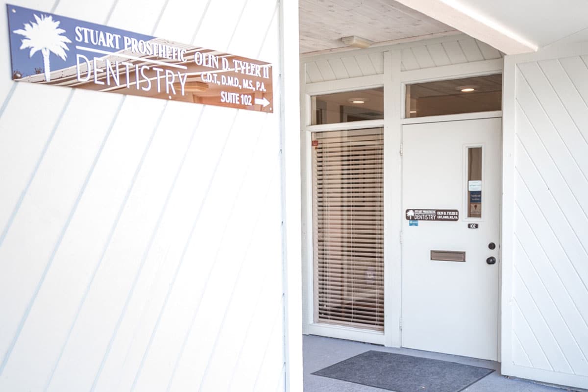 Dental bridge picture